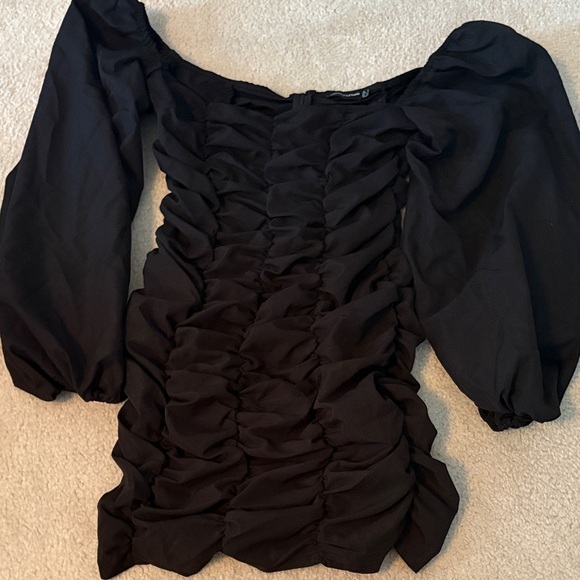 PrettyLittleThing Black Off-Shoulder Top - Picture 1 of 3